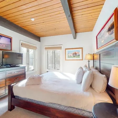 Ptarmigan House Villa Steamboat Springs Room photo
